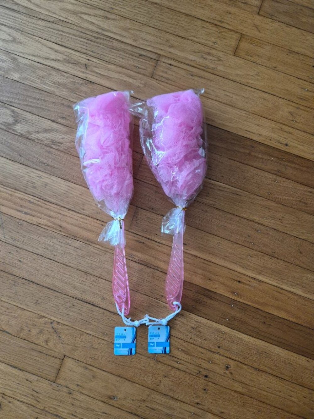 2 NEW Ture Inline Bath Sponges w/ Handles